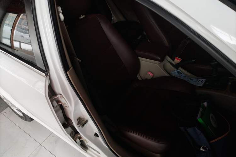 Used Buick Excelle 2015 1.5L Manual Classic Trim
