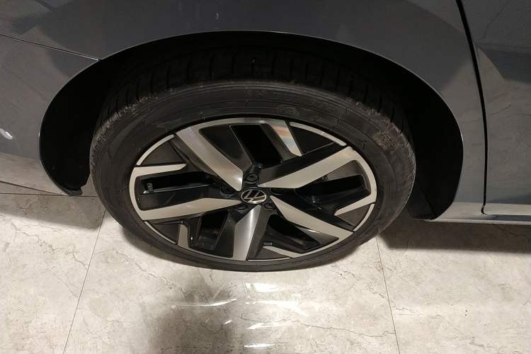 Used Volkswagen Lamando 2022 Lavida L 280TSI DSG Cool & Spicy Edition