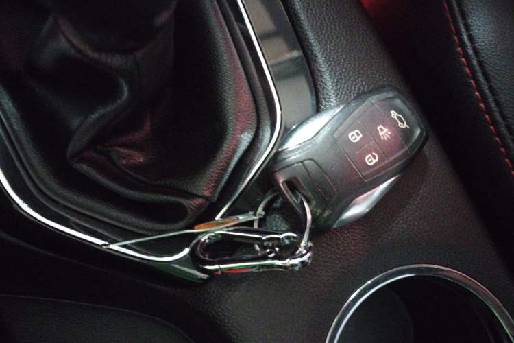 Used Soueast DX3 2016 1.5L Manual Luxury Version
