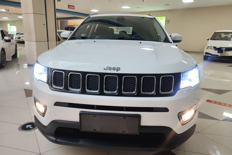 Used  Compass 2017 200T Automatic Family Edition
