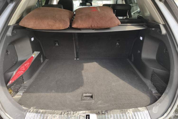 Used Hongqi HS5 2022 Facelifted Version 2.0T Smart Connect Flagship All-Wheel-Drive Edition
