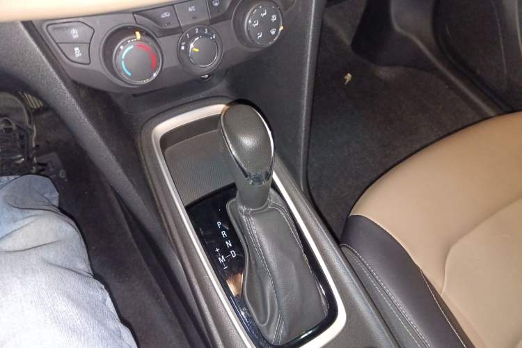 Used Chevrolet Monza 2022 320 Automatic Enjoyment Sunroof Version
