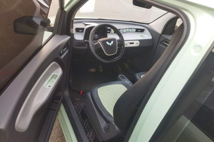 Used Wuling Hongguang MINIEV 2021 Macaron Fashion Edition Lithium-Ion Battery
