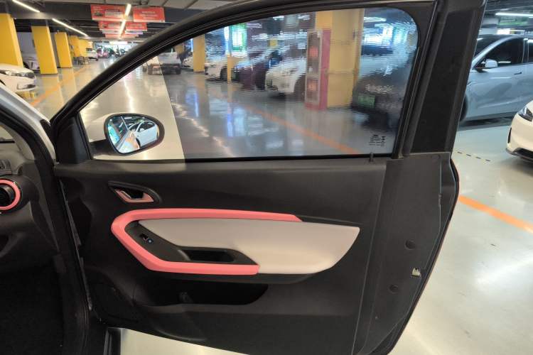 Used Chery Little Ant 2022 Revised Version Sweet Pink Edition Half-Sugar Version Lithium Iron Phosphate 30.7 kWh 30 kW 301 km