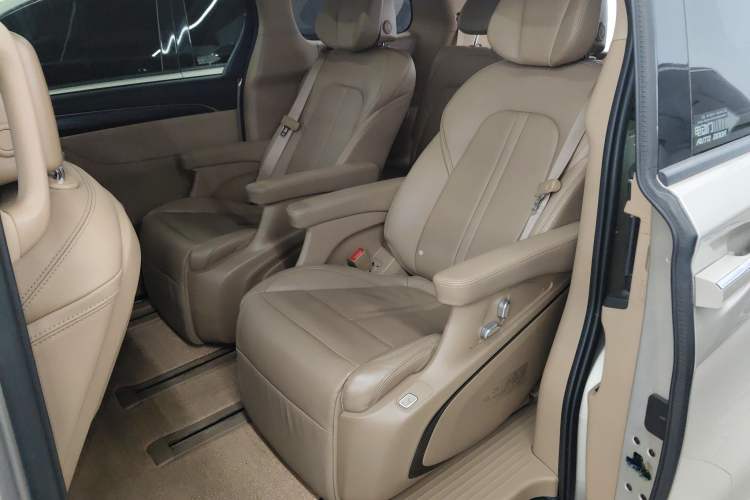 Used Buick GL8 2021 ES Landtrek 653T Luxury Model
