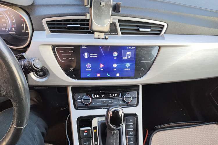 Used Geely Auto Emgrand X7 Sport 2018 1.8TD Automatic Two-Wheel Drive Smart 4G Connected Version