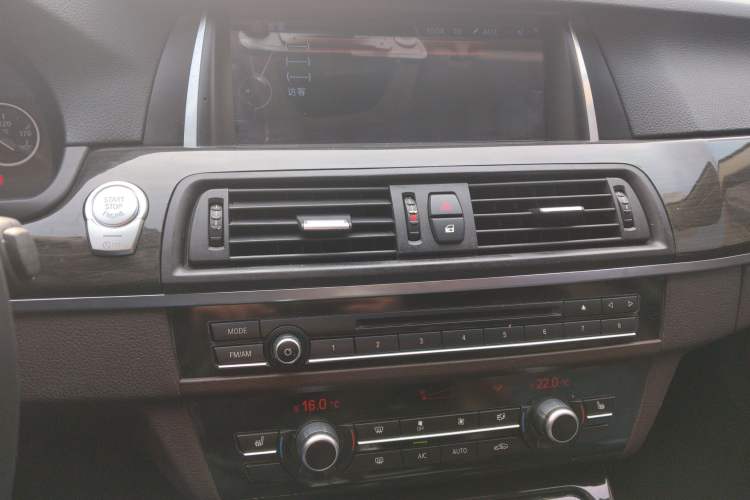 Used BMW 5 Series 2014 525Li Luxury Design Package
