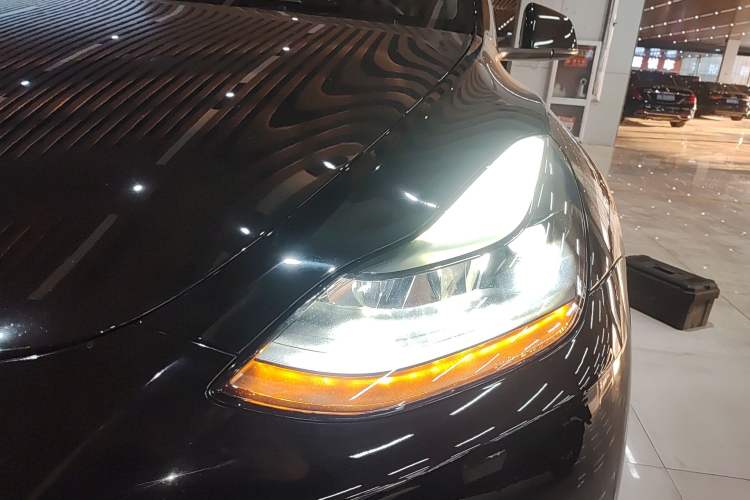 Used Tesla Model Y 2021 Long-Range All-Wheel-Drive Version 3D7
