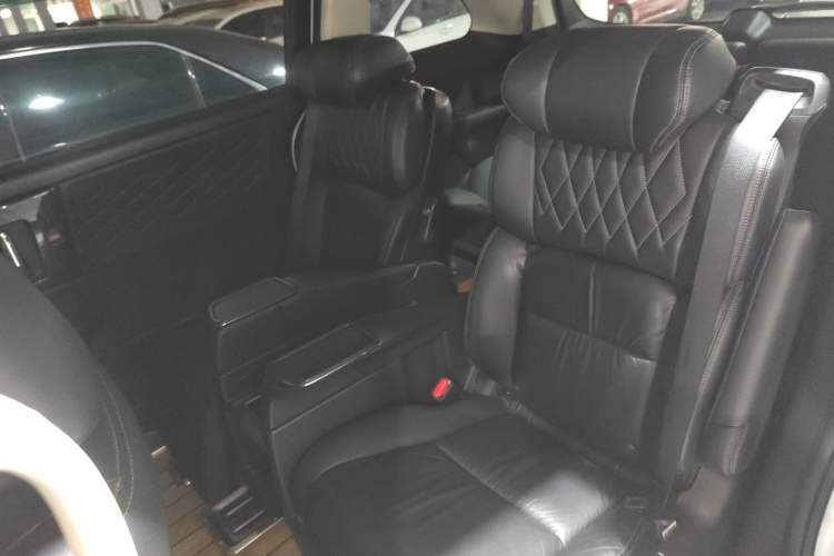 Used Honda Elysion 2019 2.0L Hybrid Luxury Edition
