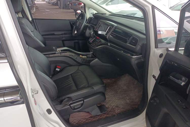 Used Honda Elysion 2019 2.0L Hybrid Comfort Edition
