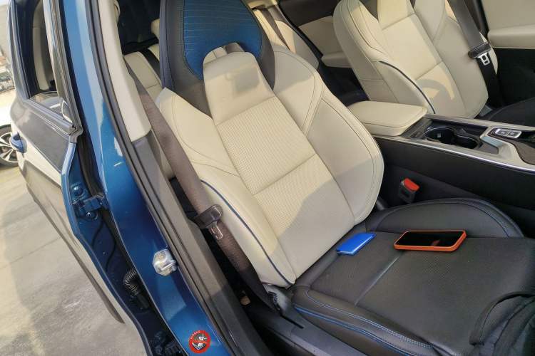 Used Lynk & Co 01 2019 2.0T Two-Wheel Drive Zhaopu Version China VI Standard
