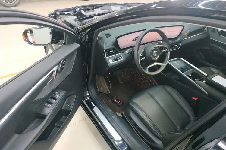 Used Buick LaCrosse 2023 Restyled 25T Cross-Country Edition
