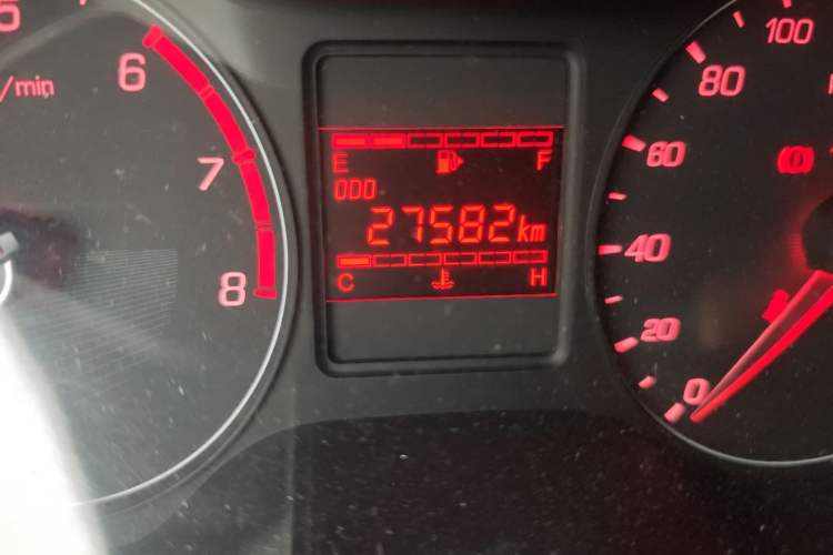 Used Baojun 310 2016 1.2L manual Comfort trim level
