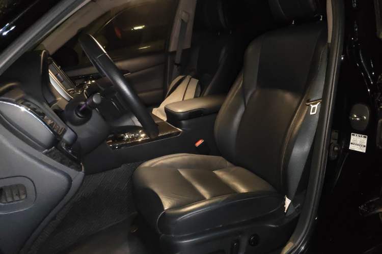 Used Toyota Crown 2018 2.0T Fashion Edition
