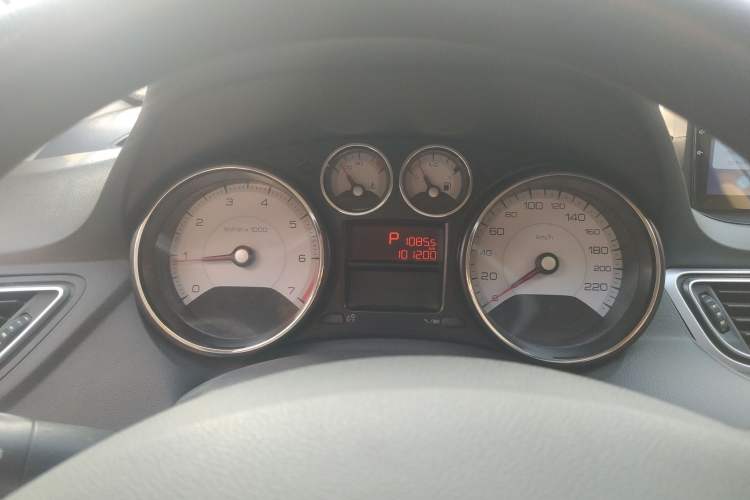 Used Peugeot 308 2014 Enjoy Edition Classic 1.6L Automatic Premium Model
