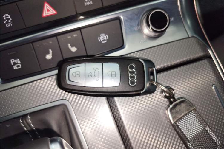 Used Audi A6L 2022 40 TFSI Luxury Dynamic Model
