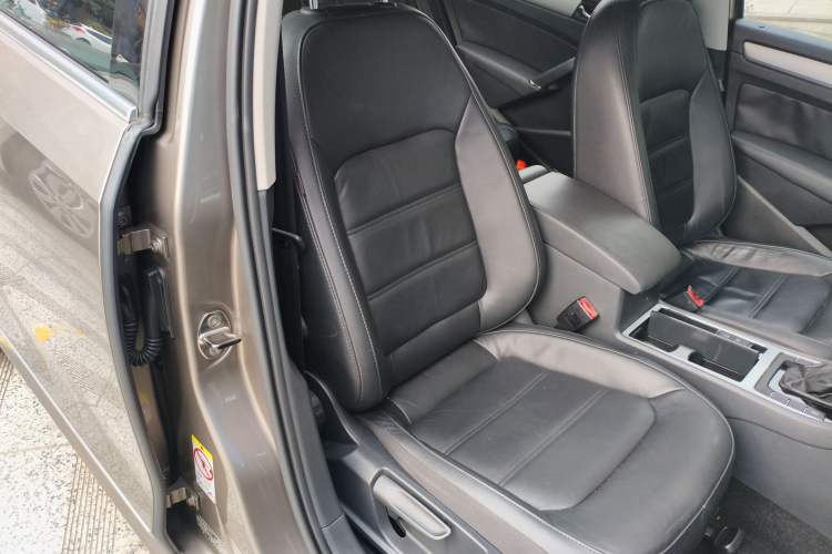 Used Volkswagen Passat 2014 1.8TSI DSG Prestige Edition
