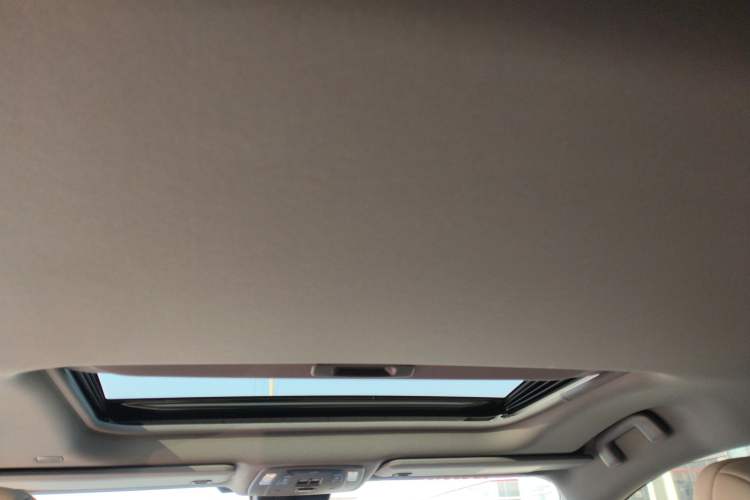 Used Toyota Granvia 2023 2.5L Hybrid Prestige PLUS Edition