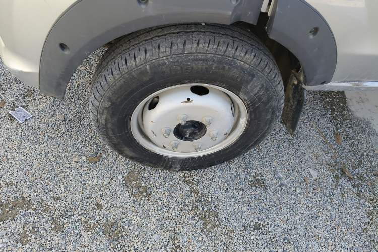 Used Jinbei Gold Card S6 2023 1.6L Manual Double-Cab Standard Version with 3.0-Meter Cargo Bed SWD16MS