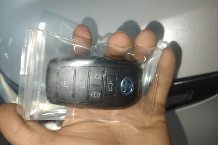 Used Toyota Sienna 2021 2.5L Hybrid Platinum Edition
