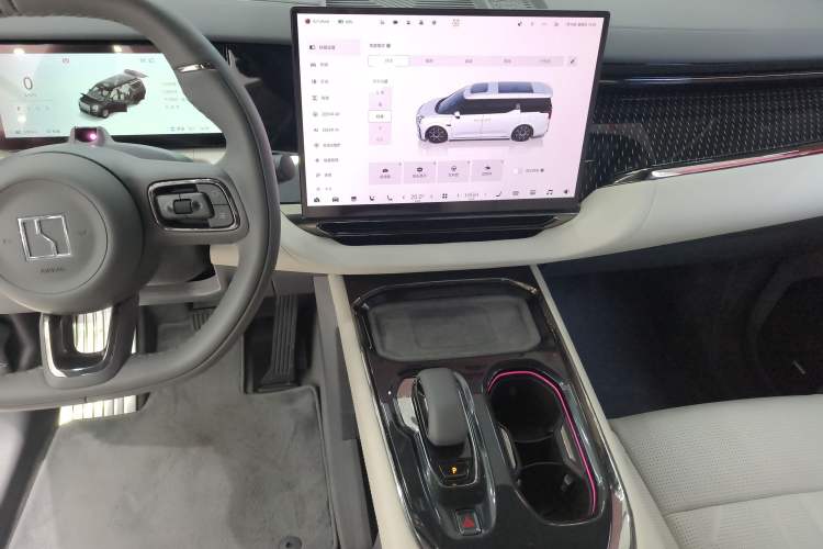 Used Zeekr 009 2024 7-Seater Aisle Version 108 kWh