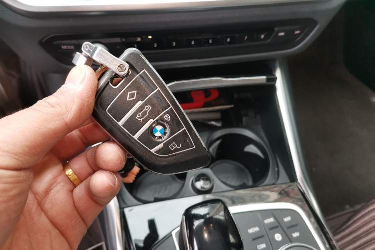 TDK.VehicleDetails.img