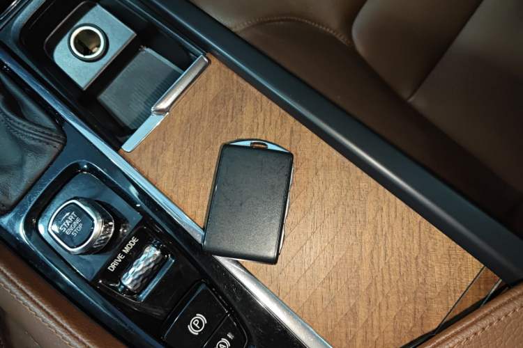 Used Volvo S90 2020 Facelifted T5 Zhiyi Luxury Edition
