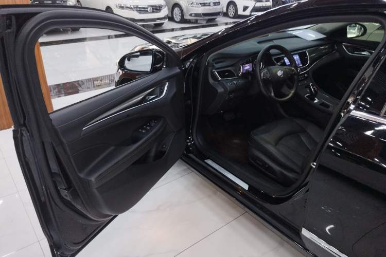 Used Buick LaCrosse 2022 552T Luxury Version
