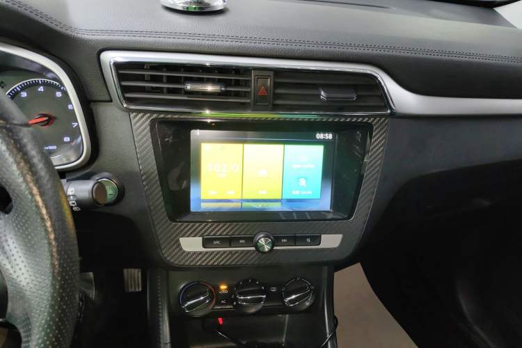 Used MG ZS 2018 1.5L Automatic Luxury Edition China V Standard
