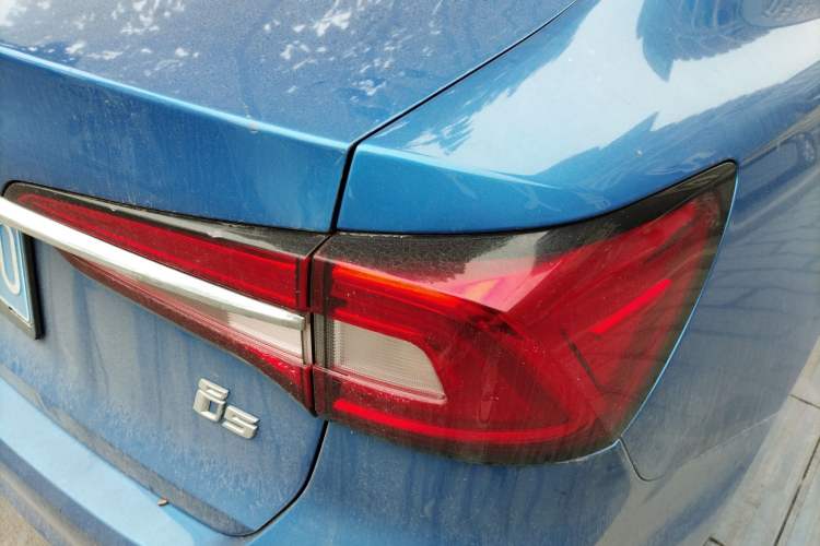 Used Roewe i5 2019 1.5L Manual 4G Connected Langyue Edition
