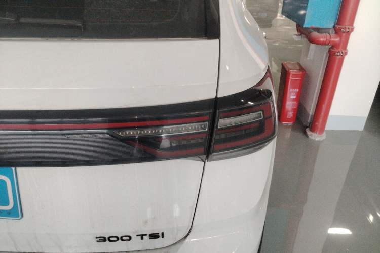 Used Volkswagen Tharu 2024 300TSI Two-Wheel-Drive Moon Luxury Edition