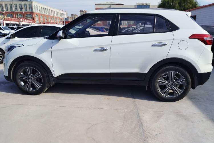 Used Hyundai ix25 2015 1.6L Automatic Two-Wheel Drive Smart GLS Trim
