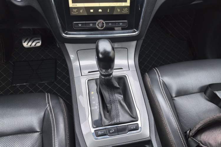 Used Roewe RX5 2016 30T Two-Wheel Drive Automatic Internet Smart Edition