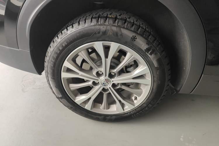 Used Buick Envision 2022 Encore Plus 652T Five-Seat All-Wheel-Drive Luxury Model
