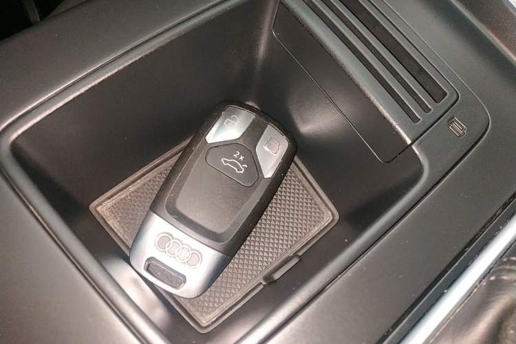 Used Audi A4L 2022 40 TFSI Fashion Dynamic Model