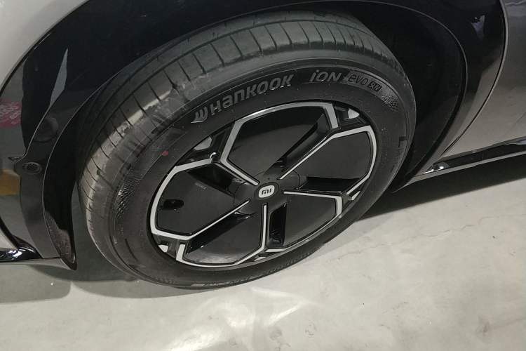 Used  YU7 2025 Ultra-Long Range Rear-Wheel Drive Version