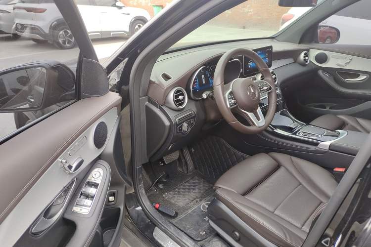 Used Mercedes-Benz GLC 2022 GLC 260 L 4MATIC Dynamic Edition
