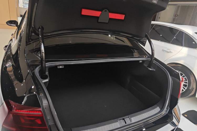 Used Volkswagen Magotan 2023 2 Million Units Commemorative Edition 330TSI DSG Luxury Version