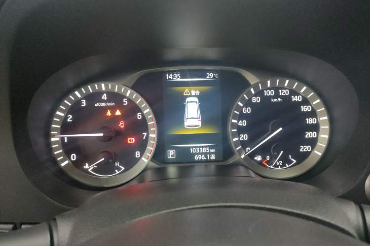 Used Nissan Terra 2018 2.5L Automatic 2WD Luxury Edition
