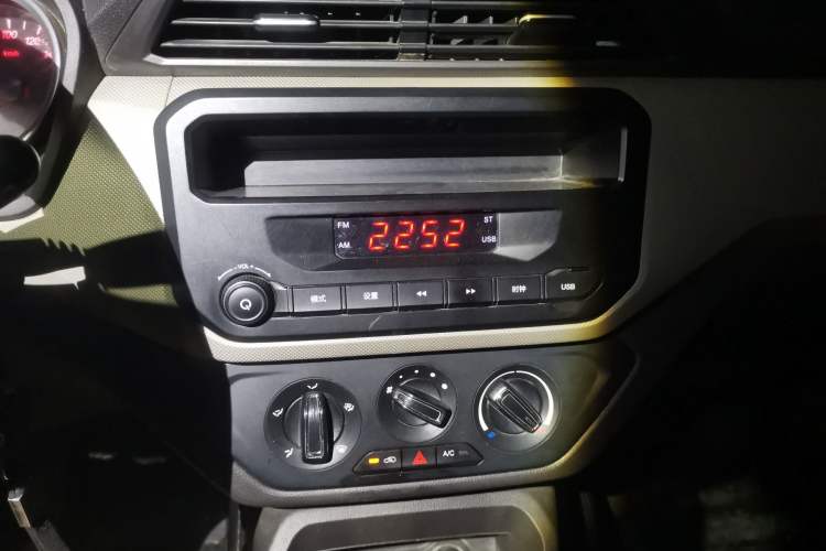 Used Wuling Hongguang 2019 1.5L S Standard Version China VI LAR
