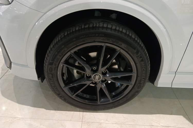 Used Audi Q2L 2022 35 TFSI Progressive Dynamic Edition
