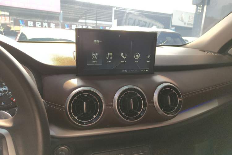 Used Wey VV6 2019 2.0T Two-Wheel-Drive Ultra-Luxury Version China VI Standard
