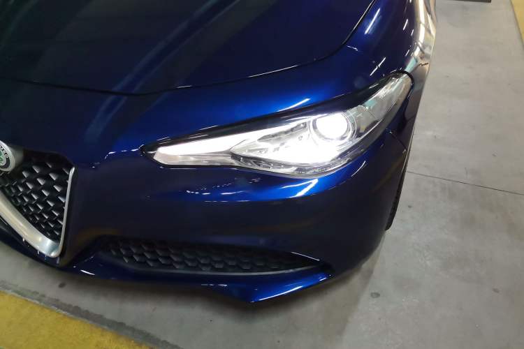 Used Alfa Romeo Giulia 2017 2.0T 280HP Luxury Edition
