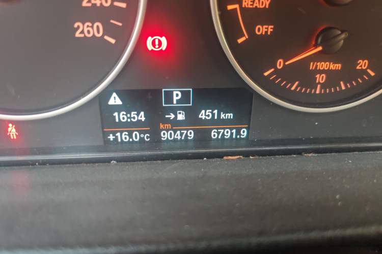 Used BMW 3 Series 2016 316Li Fashion Model
