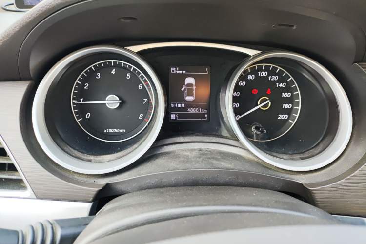 Used Baojun 730 2016 Revised 1.5L Manual Standard Version 7 Seats China V Emission Standard