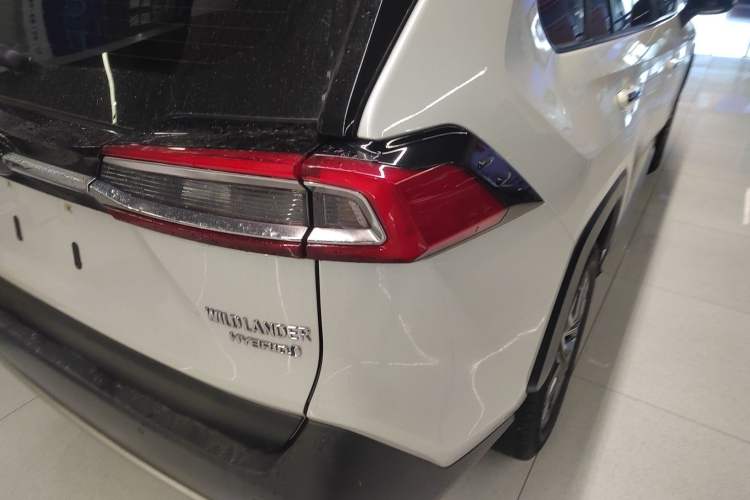 Used Toyota Wildlander 2023 Dual-Motor 2.5L E-CVT Four-Wheel Drive Prestige Edition