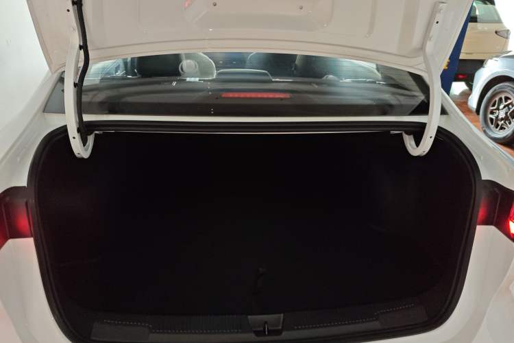 Used Roewe i5 2023 1.5L CVT Luxury Edition
