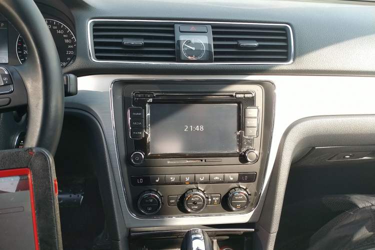 Used Volkswagen Passat 2014 1.8TSI DSG Prestige Edition
