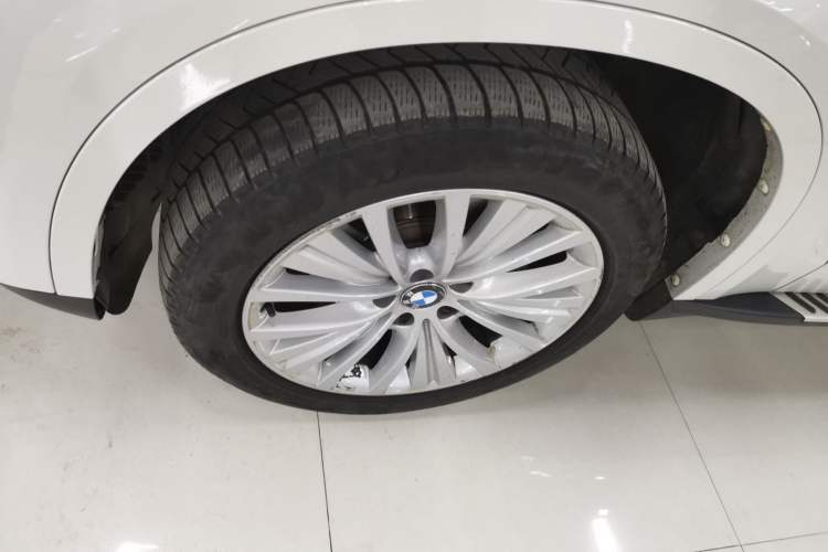 Used BMW X5 2017 xDrive28i
