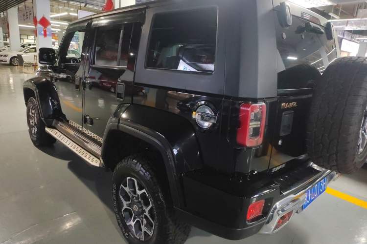 Used  BJ40 2018 PLUS 2.3T Automatic Four-Wheel Drive Flagship Version China V Emission Standard
